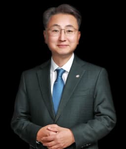 사건담당변호사 김준성